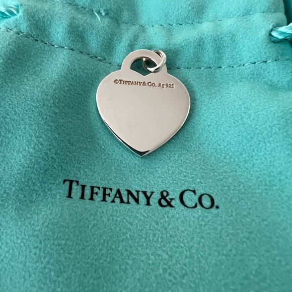 Authentic Retired Return To Tiffany Medium Size Heart Pendant with Pink Border - Picture 2 of 2